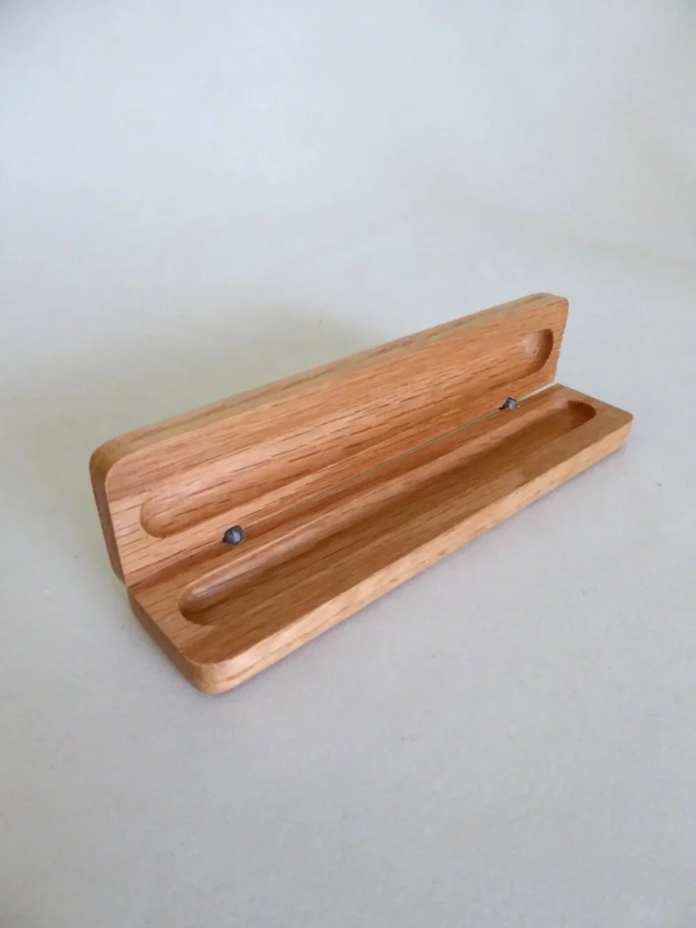 VINTAGE 6.25” HINGED SOLID WOOD PEN DISPLAY PRESENTATION STORAGE CASE
